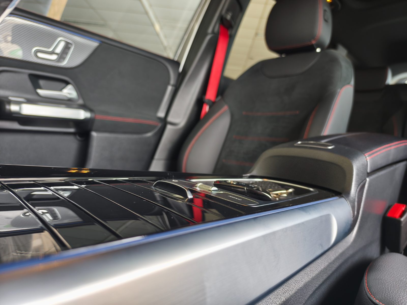 Mercedes-Benz Mercedes Benz GLB 35 AMG 2025