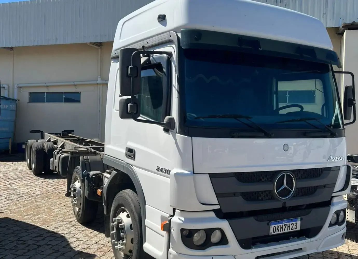 Mercedes Benz ATEGO 2430 8X2 BITRUCK