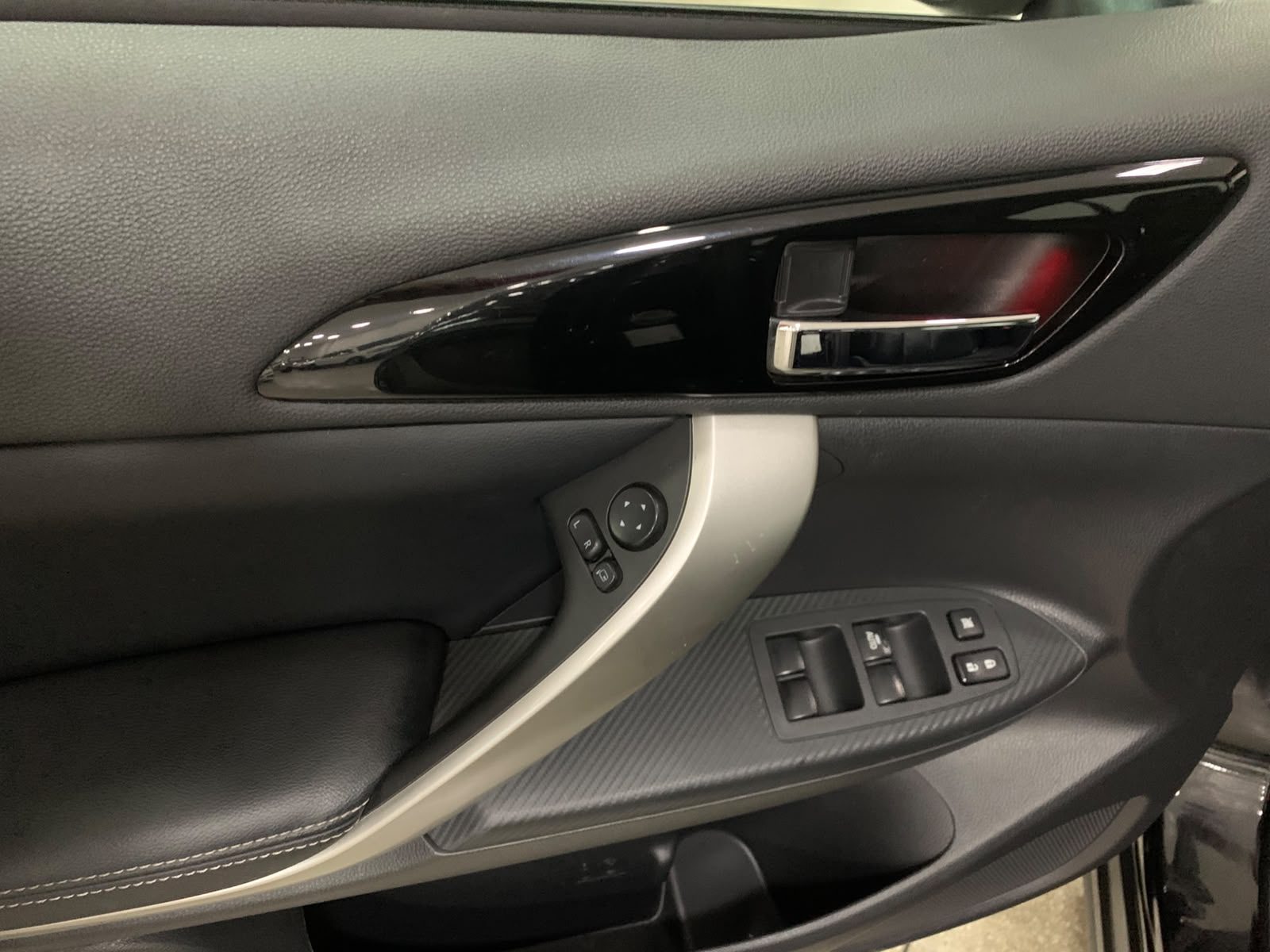 Mitsubishi MMC ECLIPSE CROSS HPE