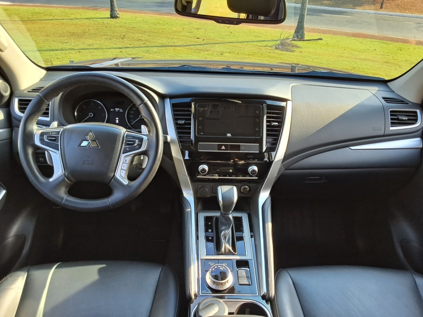 Mitsubishi PAJERO SPORT 2.4 16V MIVEC TURBO DIESEL HPE AWD AUTOMÁTICO