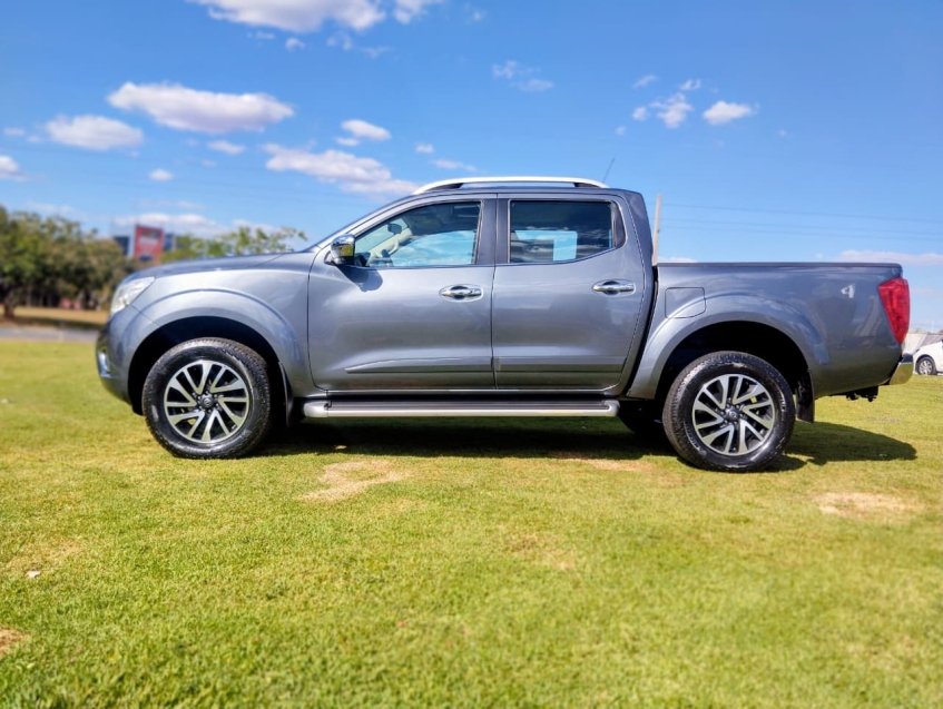 Nissan FRONTIER 2.3 16V TURBO DIESEL LE CD 4X4 AUTOMÁTICO
