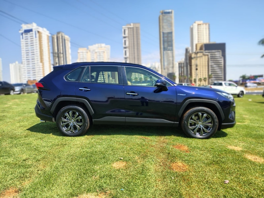Toyota RAV4 2.5 VVT-IE HYBRID SX CONNECT AWD CVT