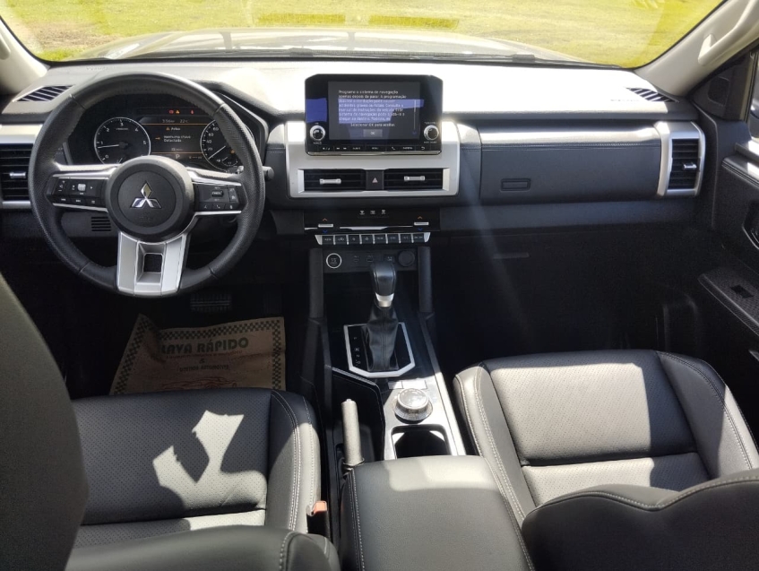 Mitsubishi TRITON 2.4 BITURBO DIESEL CD HPE-S 4X4 AUTOMÁTICO