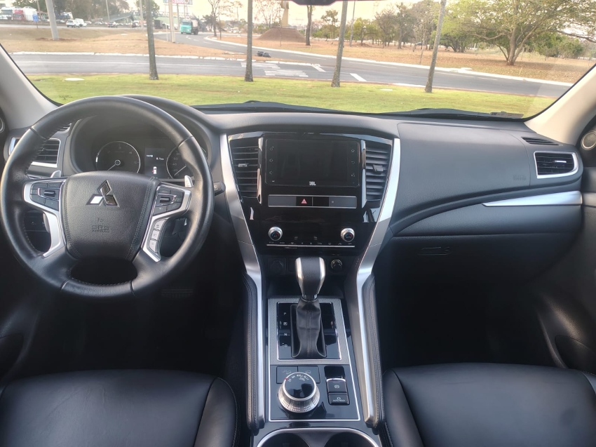 Mitsubishi PAJERO SPORT 2.4 16V MIVEC TURBO DIESEL HPE AWD AUTOMÁTICO