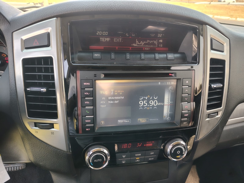 Mitsubishi PAJERO FULL 3.2 HPE 4X4 16V TURBO INTERCOOLER DIESEL 4P AUTOMÁTICO