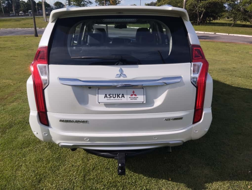 Mitsubishi PAJERO SPORT 2.4 16V MIVEC TURBO DIESEL HPE AWD AUTOMÁTICO