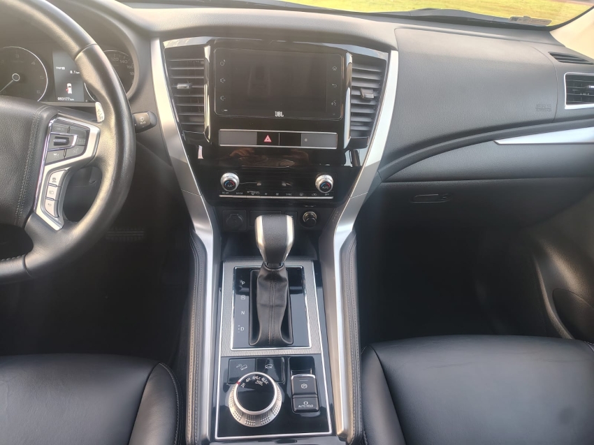 Mitsubishi PAJERO SPORT 2.4 16V MIVEC TURBO DIESEL HPE AWD AUTOMÁTICO