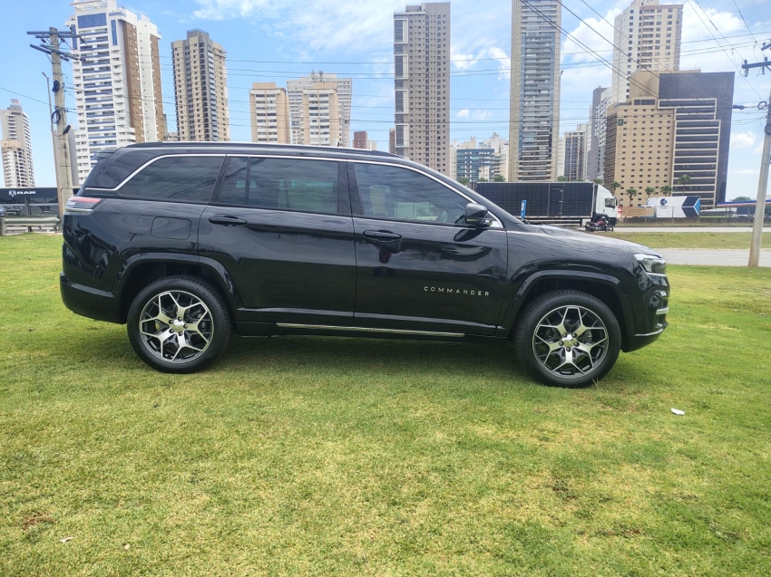 JEEP COMMANDER 2.0 TD380 TURBO DIESEL OVERLAND AT9