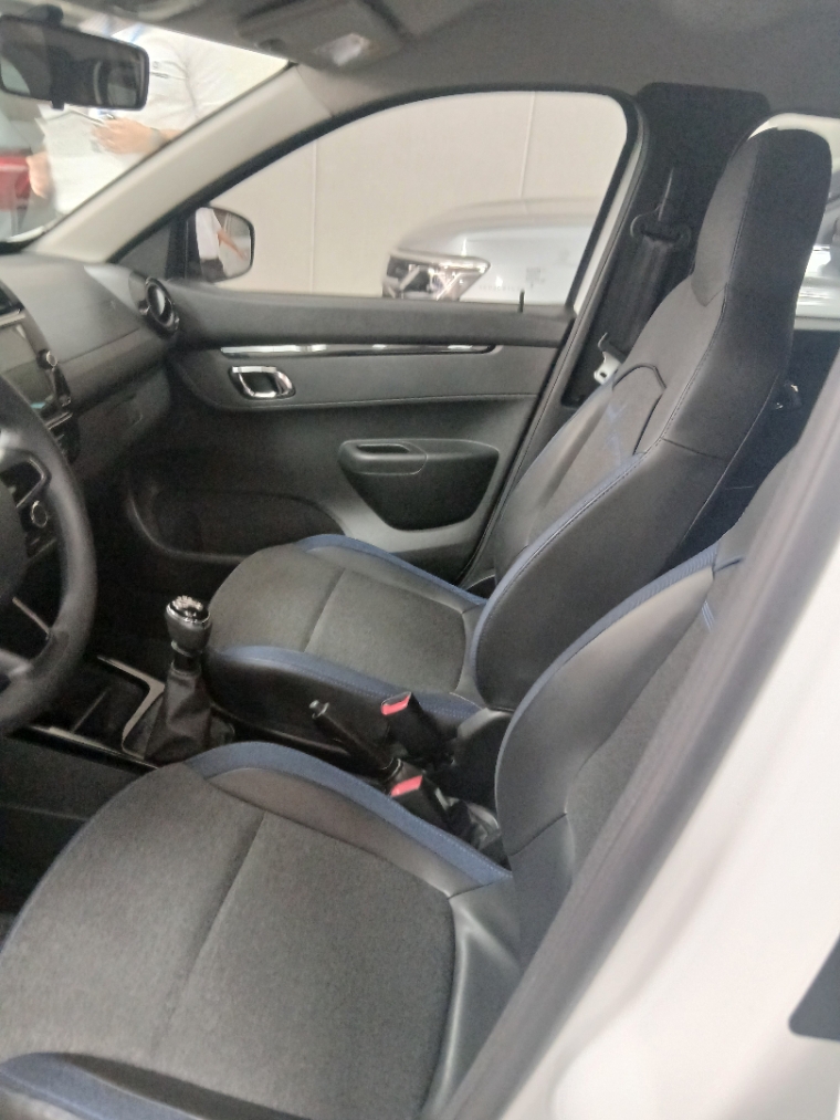Renault KWID 1.0 12V SCE FLEX INTENSE MANUAL