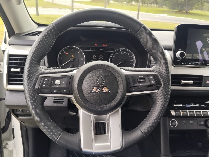 Mitsubishi TRITON 2.4 BITURBO DIESEL CD HPE 4X4 AUTOMÁTICO