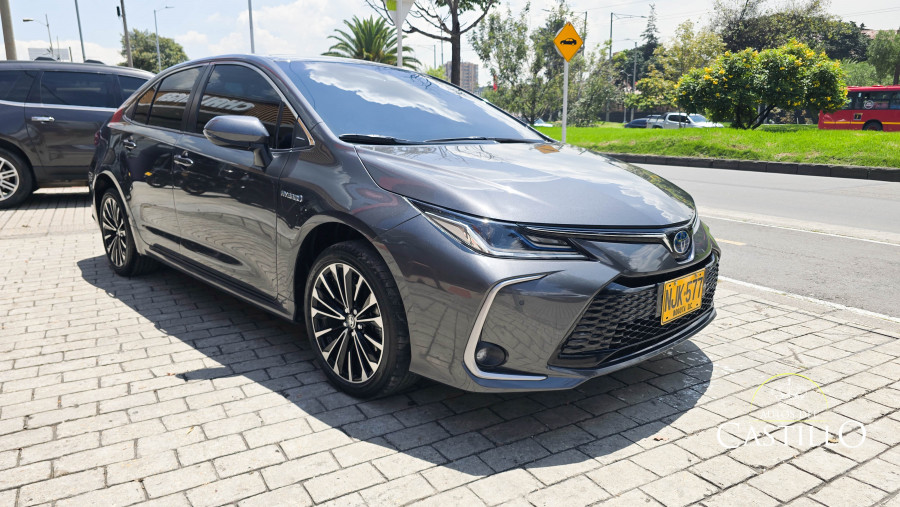 TOYOTA COROLLA