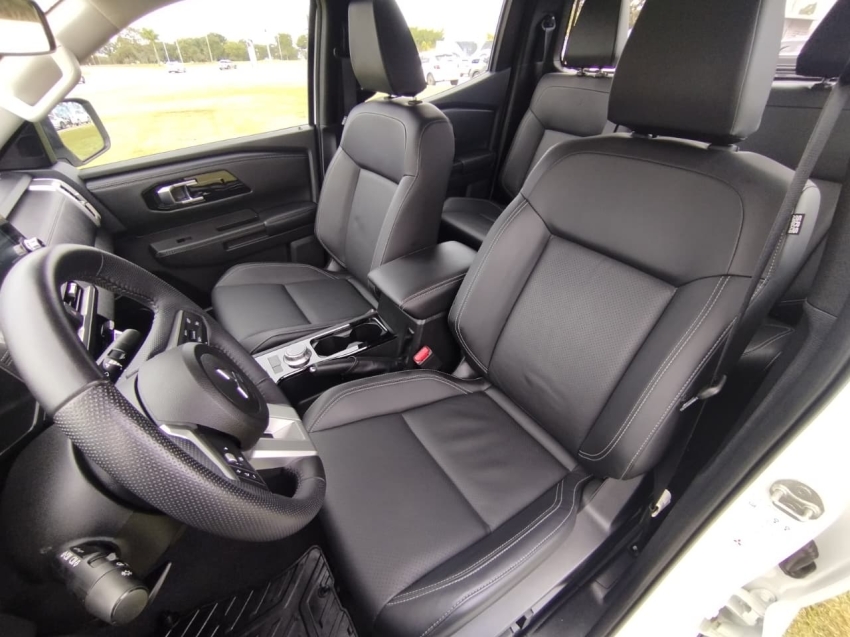 Mitsubishi TRITON 2.4 BITURBO DIESEL CD HPE 4X4 AUTOMÁTICO