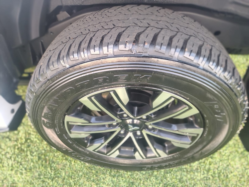 Mitsubishi PAJERO SPORT 2.4 16V MIVEC TURBO DIESEL HPE AWD AUTOMÁTICO