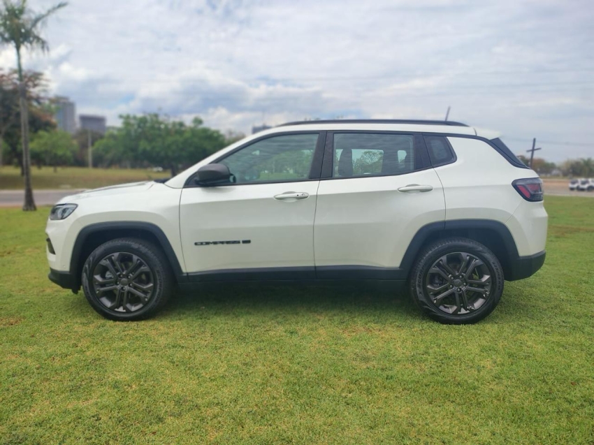 JEEP COMPASS 1.3 T270 TURBO FLEX LONGITUDE AT6