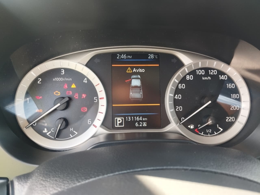 Nissan FRONTIER 2.3 16V TURBO DIESEL LE CD 4X4 AUTOMÁTICO