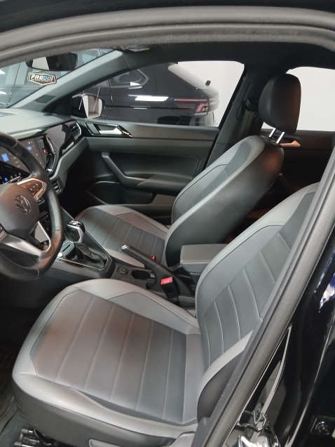Volkswagen NIVUS 1.0 200 TSI TOTAL FLEX HIGHLINE AUTOMÁTICO