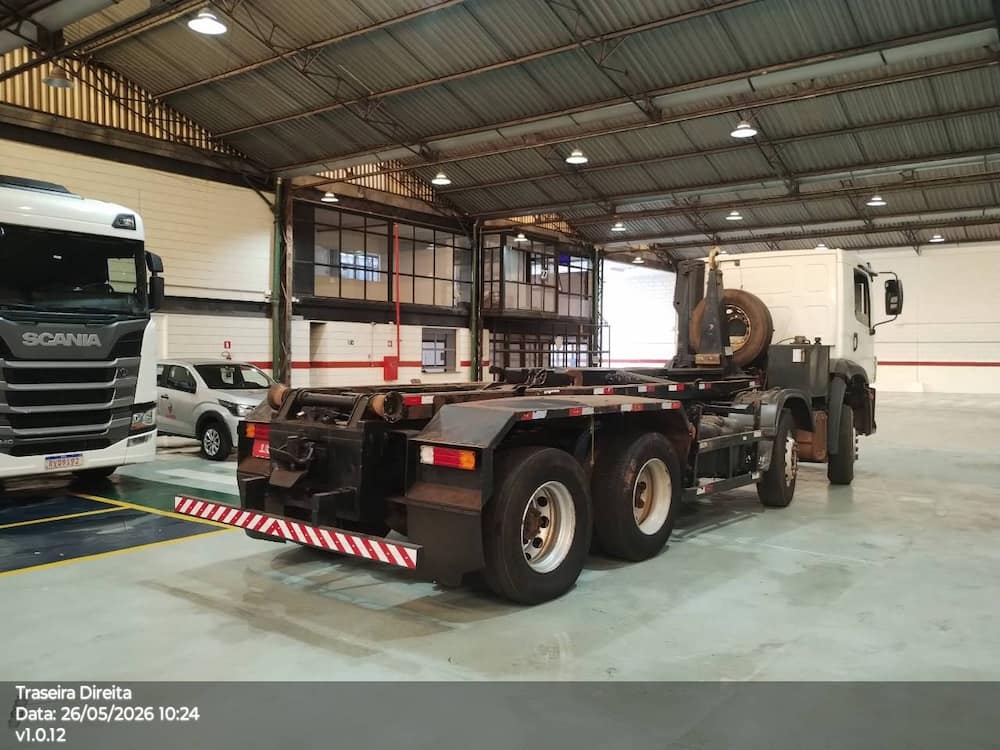 VOLKSWAGEN 31-330 E CONSTEL. 2P DIESEL E5 8X4