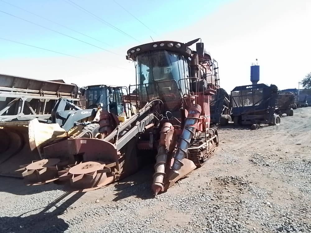 CASE 8810
