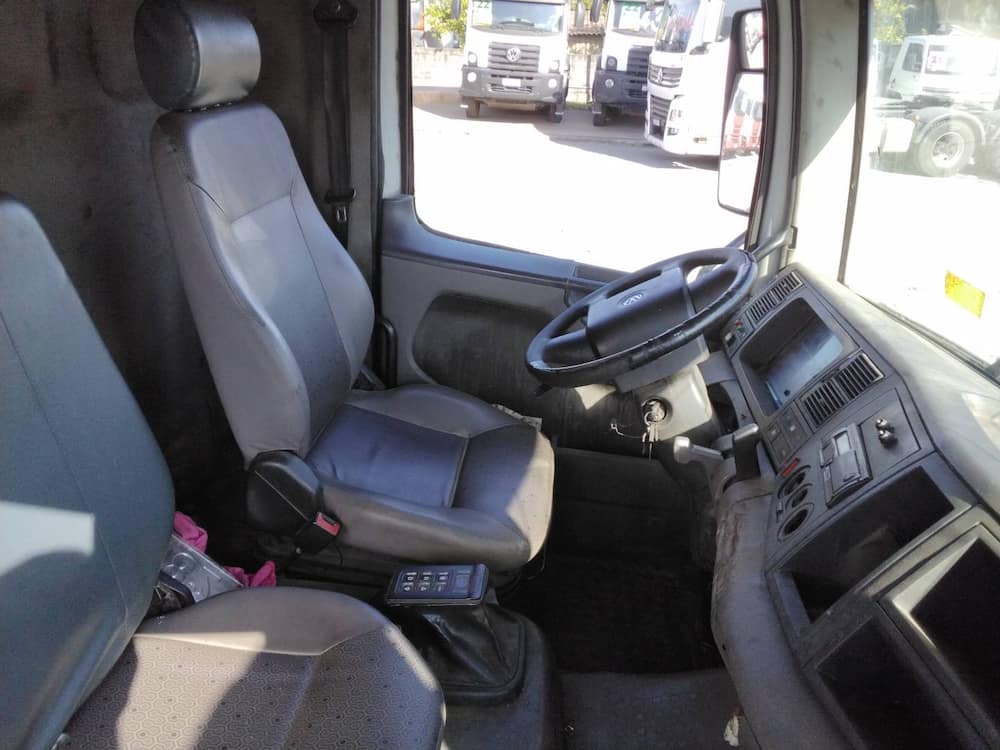 Volkswagen 24-260 E Constel. 6x2 2p (diesel)(E5)