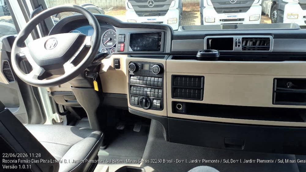 VOLKSWAGEN 29.520 METEOR 6X4