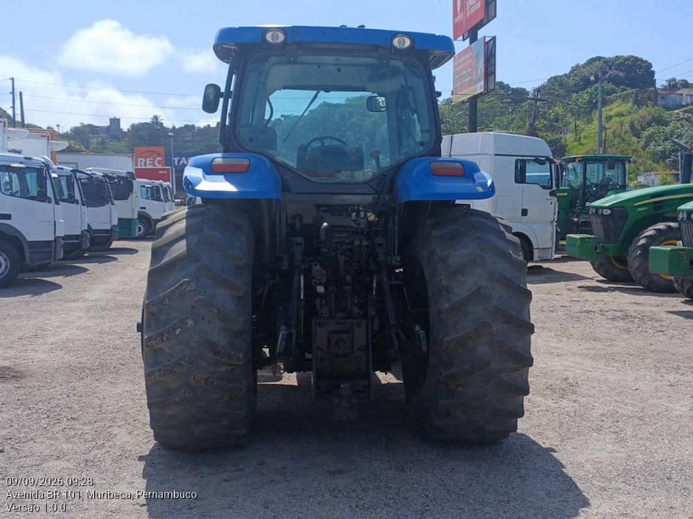 NEW HOLLAND T7205
