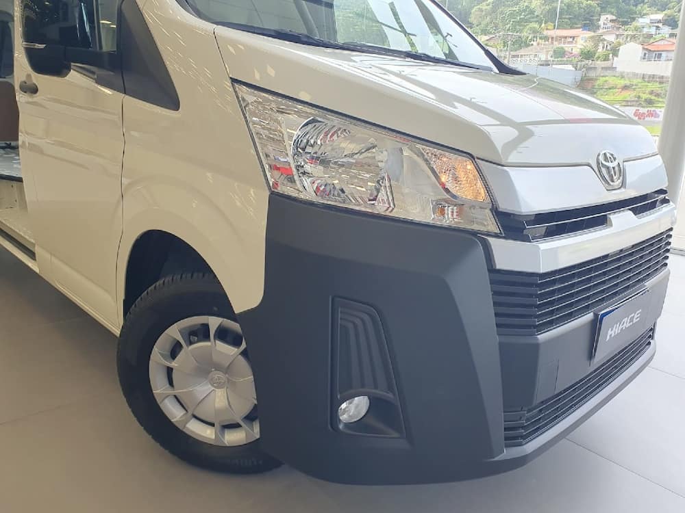 TOYOTA HIACE 2.8 D-4D TURBO DIESEL FURGÃO DX AUTOMÁTICO