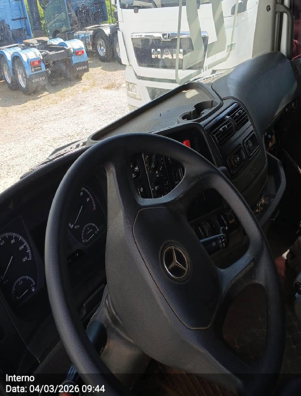 Mercedes-Benz Axor 3344 S (6X4)