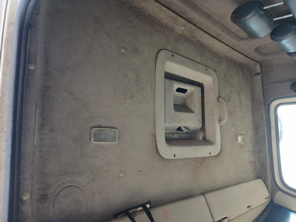 Volkswagen 24-260 E Constel. 6x2 2p (diesel)(E5)