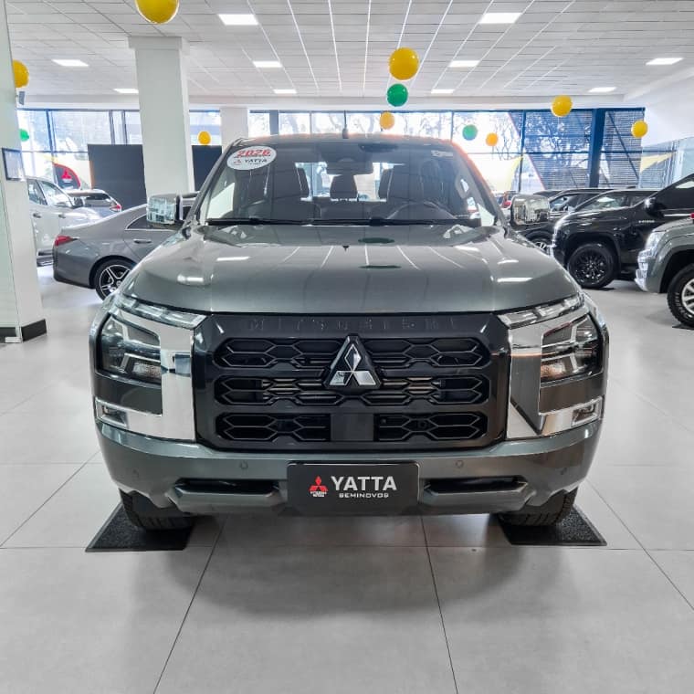 Mitsubishi TRITON 2.4 BITURBO DIESEL CD HPE-S 4X4 AUTOMÁTICO 2025/2026