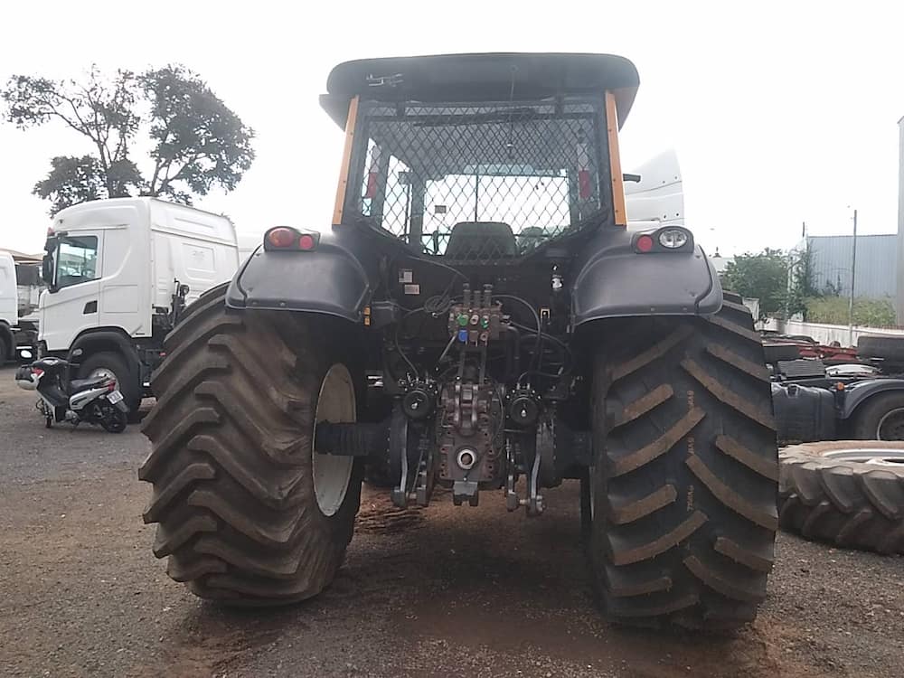 VALTRA BH 224 HiTECH