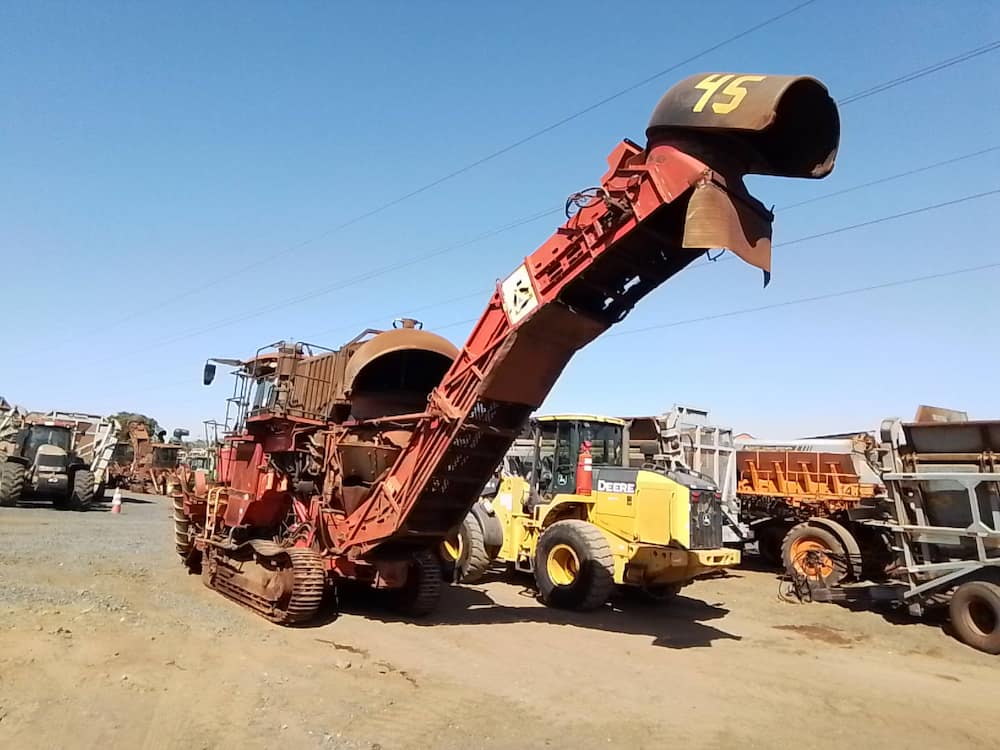 CASE 8810