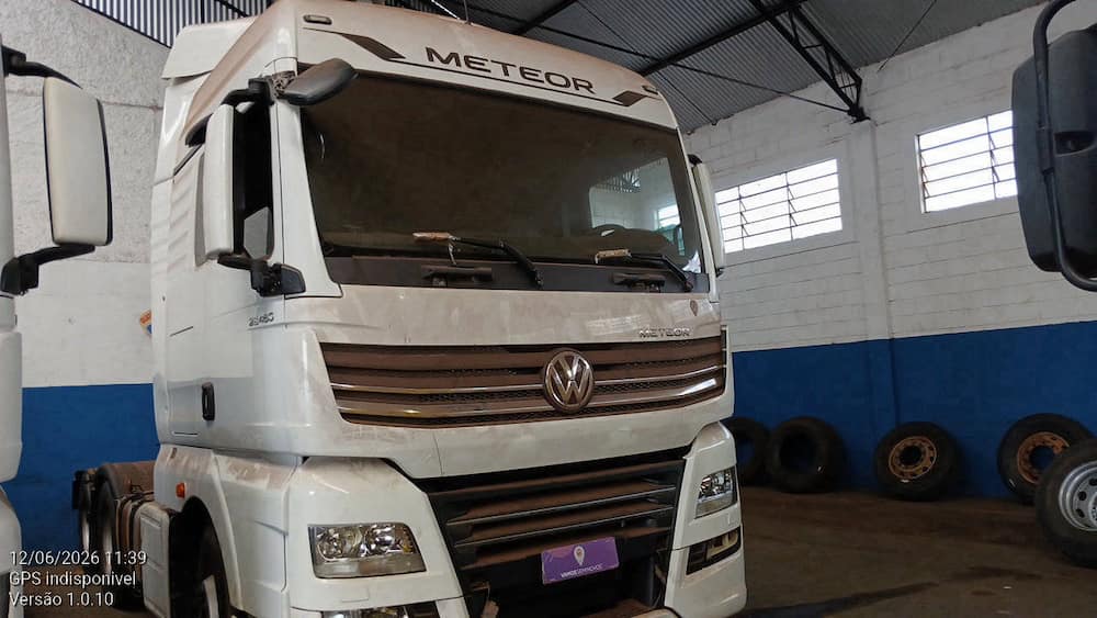 VOLKSWAGEN 29.520 METEOR 6X4