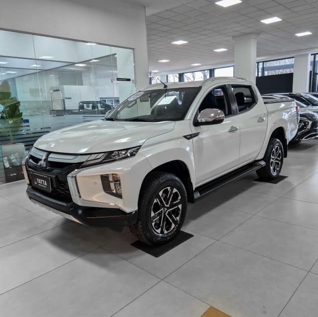 Mitsubishi L200 TRITON 2.4 16V TURBO DIESEL SPORT HPE-S CD 4P 4X4 AUTOMÁTICO 2023/2024