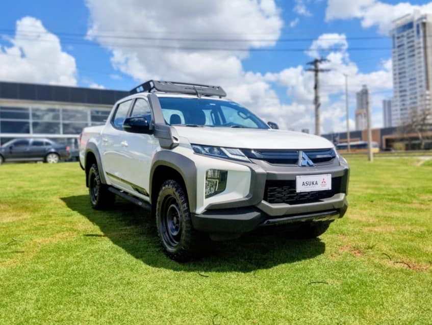 Mitsubishi L200 TRITON 2.4 16V TURBO DIESEL SPORT SAVANA CD 4P 4X4 AUTOMÁTICO
