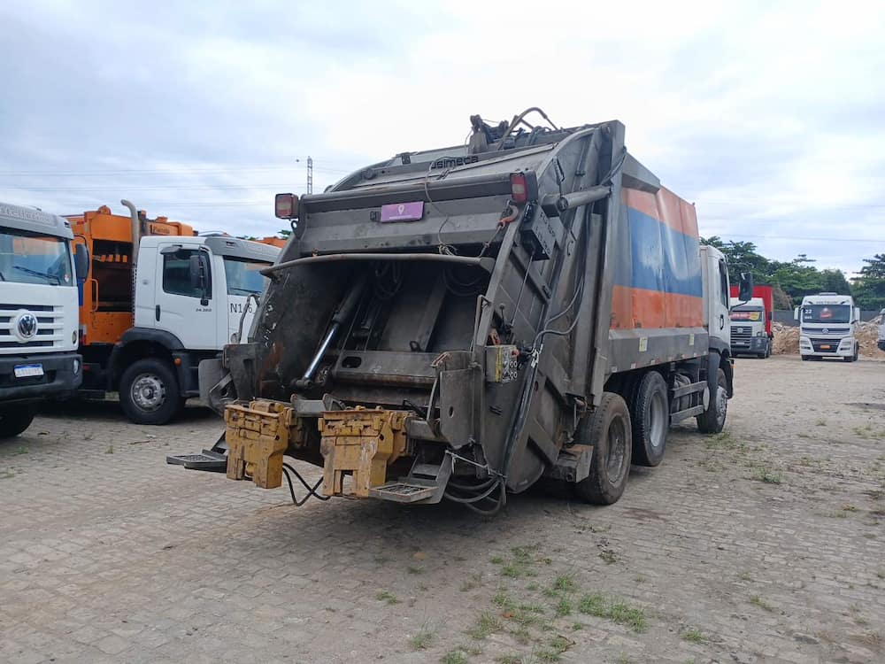 Volkswagen 24-260 E Constel. 6x2 2p (diesel)(E5)
