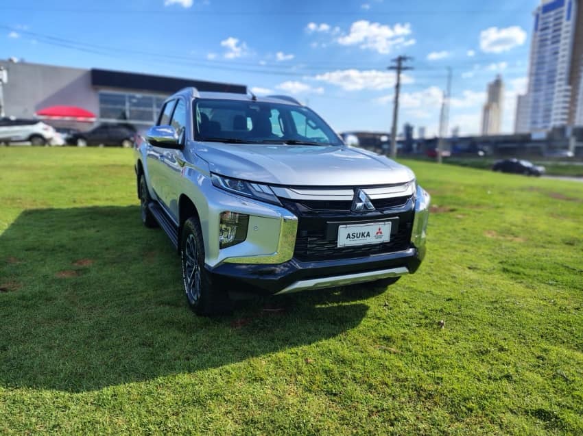 Mitsubishi L200 TRITON 2.4 16V TURBO DIESEL SPORT HPE-S CD 4P 4X4 AUTOMÁTICO 2022/2023