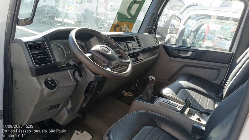 VOLKSWAGEN 11-180 DELIVERY 2P DIESEL E5