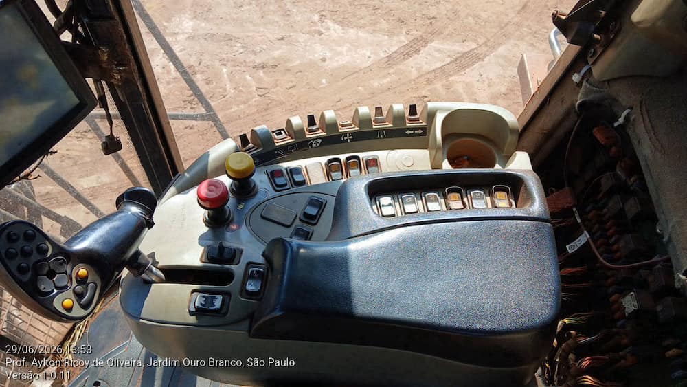 CASE 8810