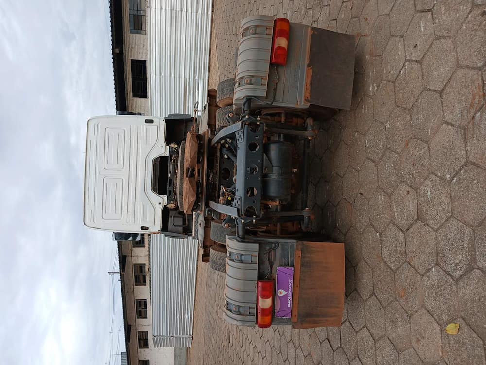 Mercedes-Benz Axor 3344 S (6X4)