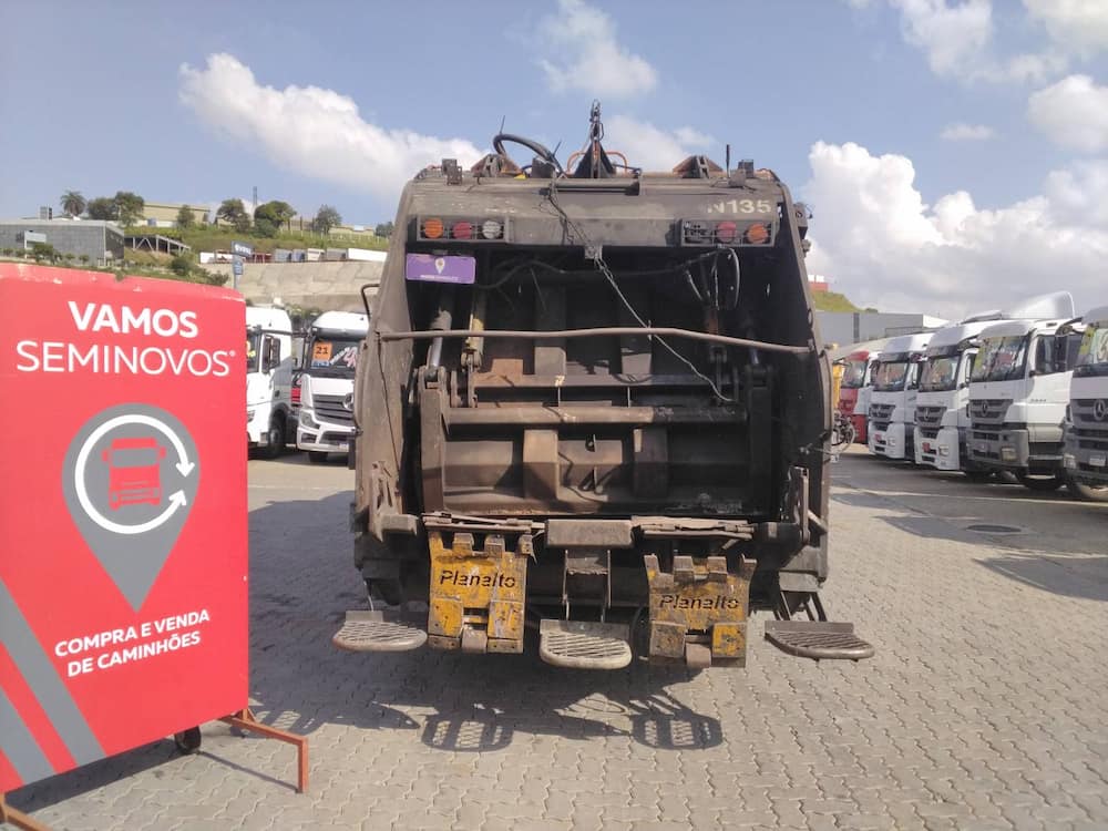 Volkswagen 24-260 E Constel. 6x2 2p (diesel)(E5)