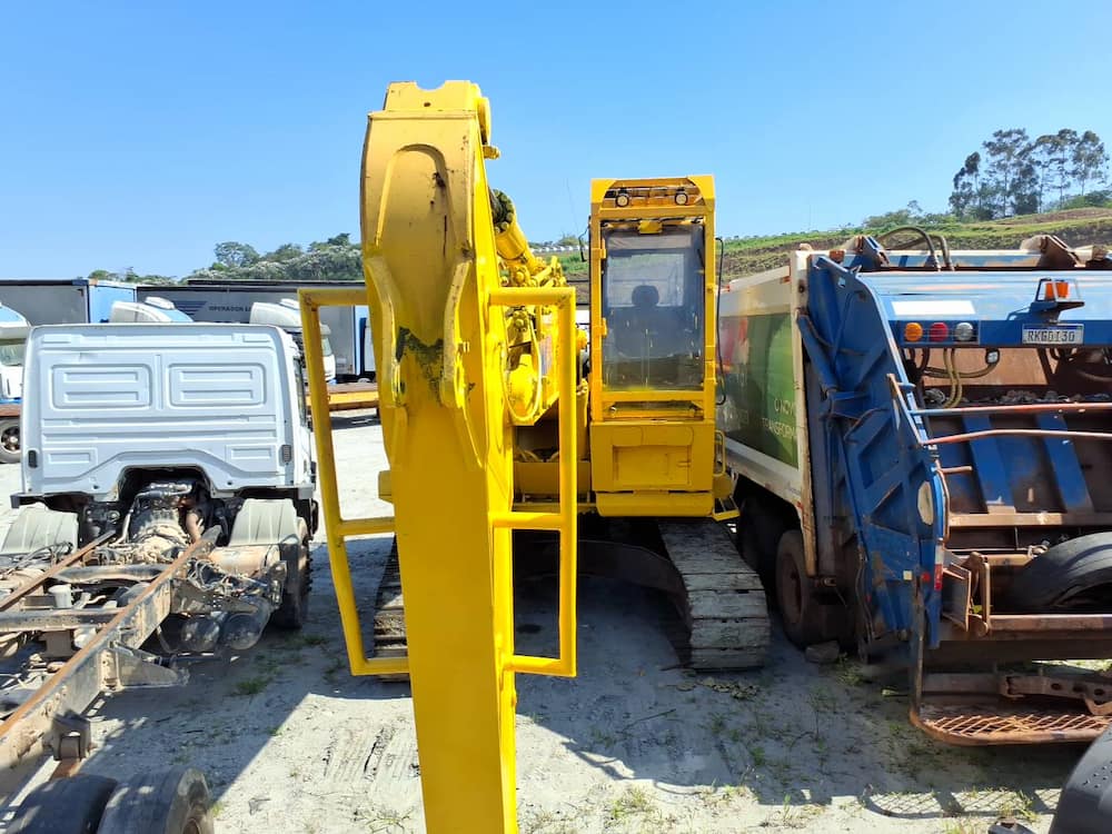 KOMATSU PC 200 LC