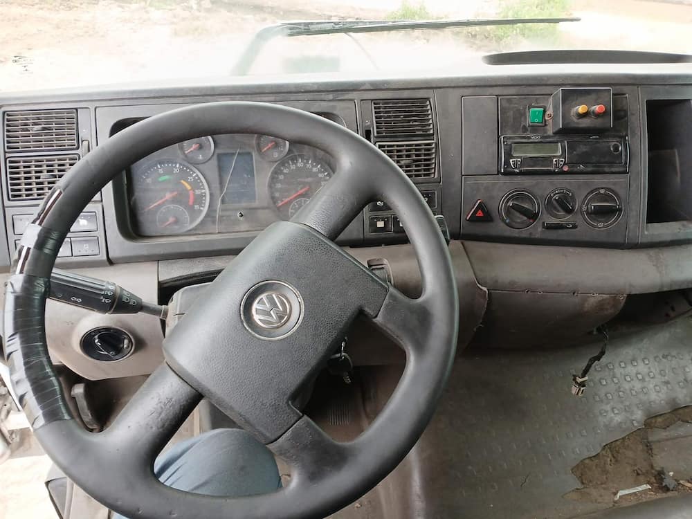 Volkswagen 24-260 E Constel. 6x2 2p (diesel)(E5)