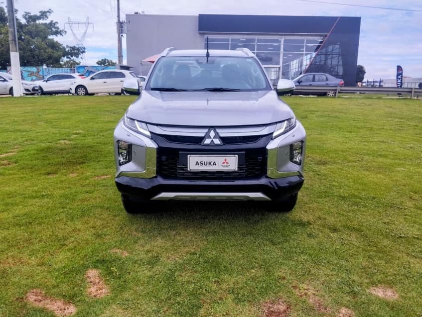 Mitsubishi L200 TRITON 2.4 TURBO DIESEL 4X4 AT SPORT HPE-S