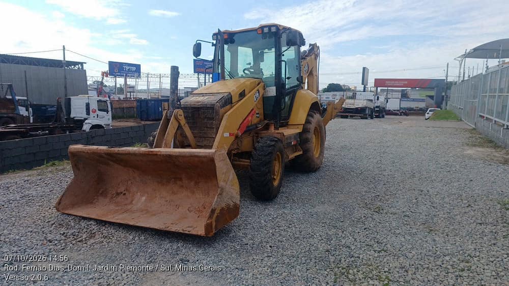 CATERPILLAR RETROESCAVADEIRA 416F