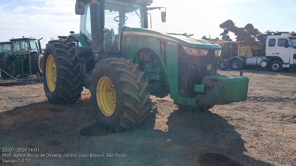 JOHN DEERE 8270R