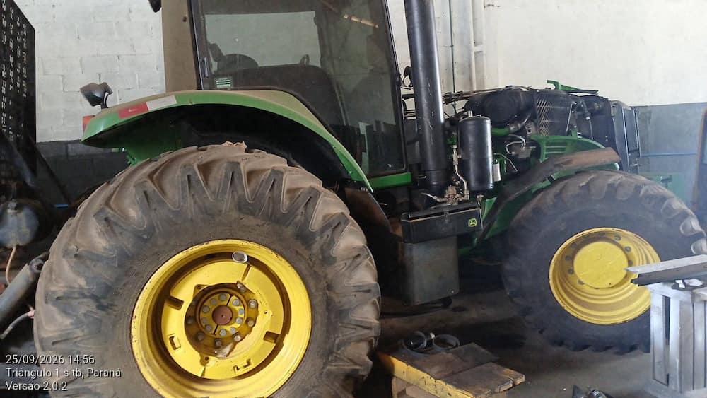 JOHN DEERE TRATOR JOHN DEERE 7215J