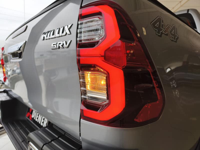 Toyota HILUX CD SRV 2.0 4X4 DIESEL AUT 2025