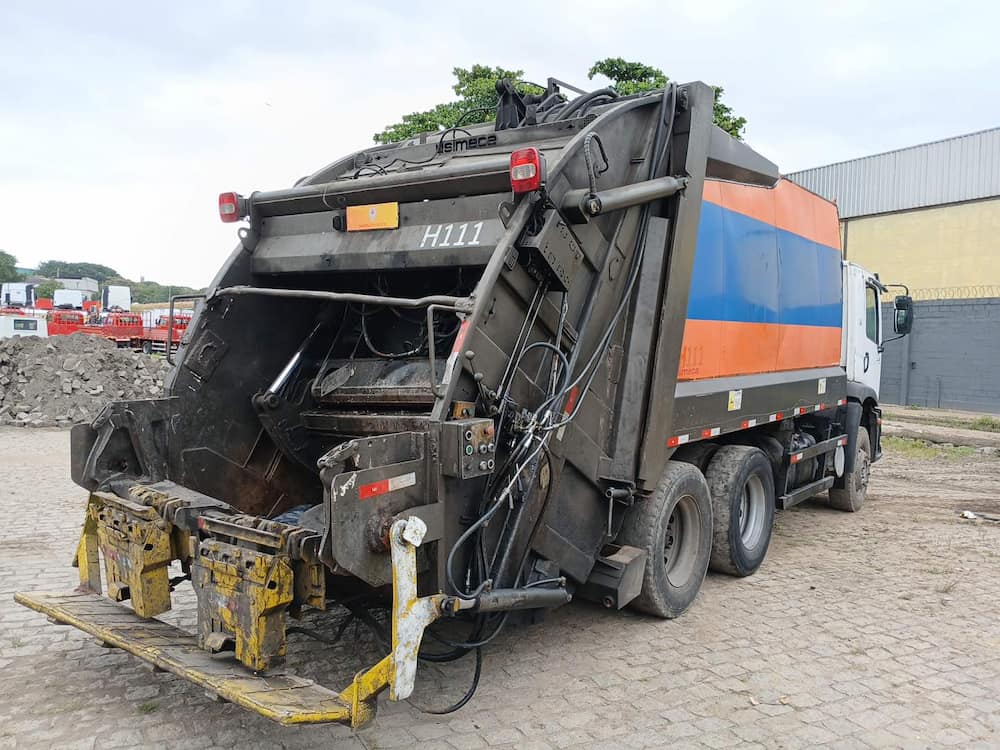 Volkswagen 24-260 E Constel. 6x2 2p (diesel)(E5)