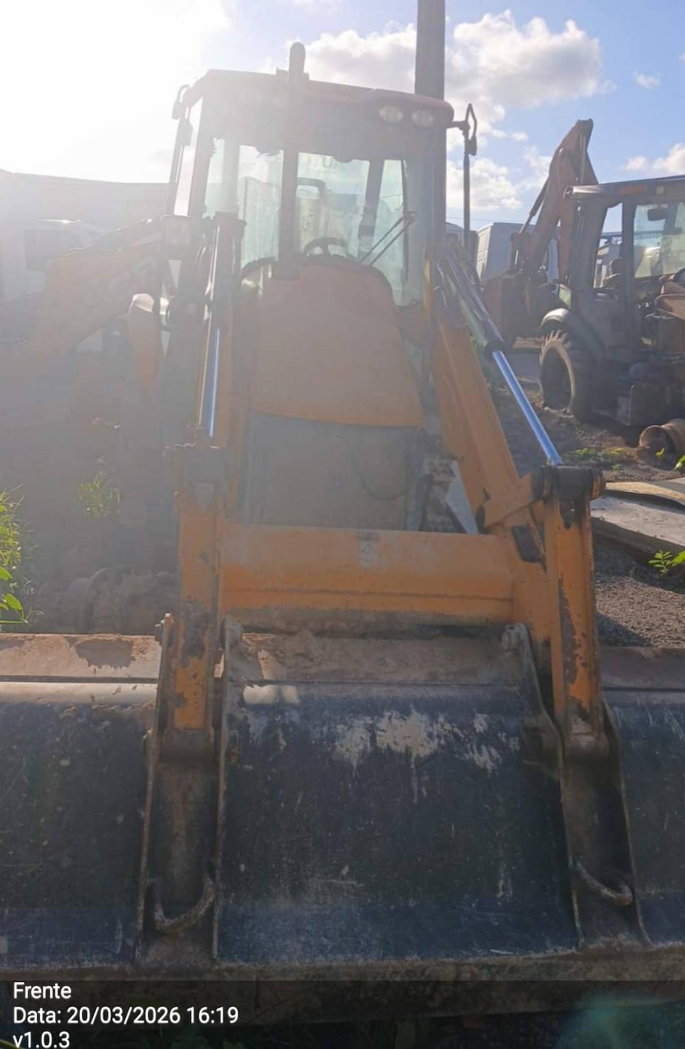 JCB RETROESCAVADEIRA