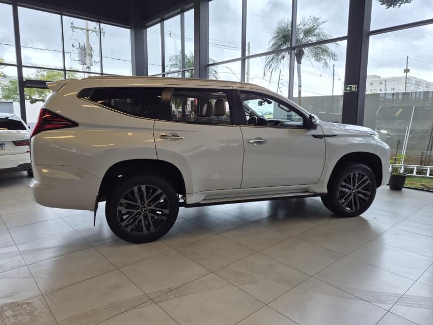 MITSUBISHI PAJERO SPORT HPE-S 2.4 DI-D 4X4 AT